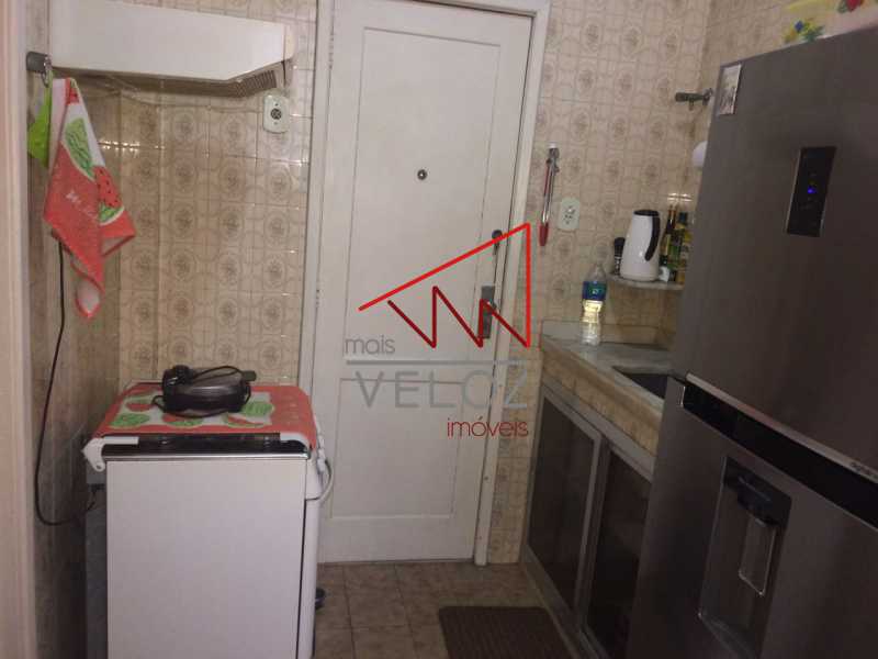 Apartamento à venda com 2 quartos, 75m² - Foto 13