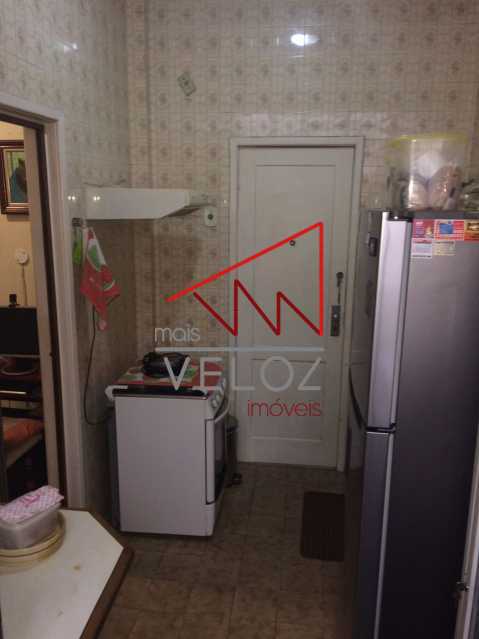 Apartamento à venda com 2 quartos, 75m² - Foto 14