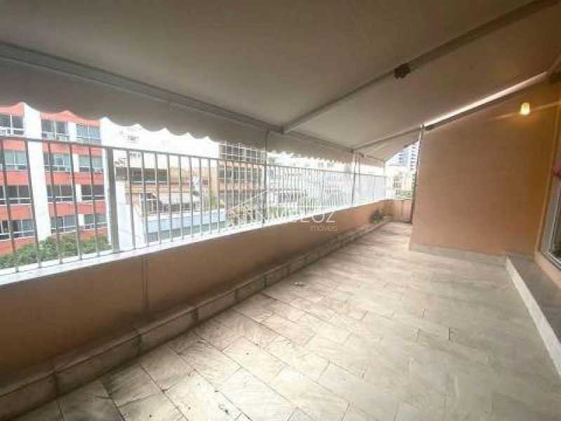 Apartamento à venda com 4 quartos, 240m² - Foto 23