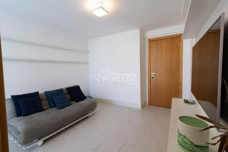 Apartamento à venda com 1 quarto, 33m² - Foto 2