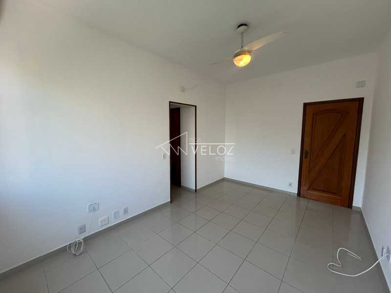 Apartamento à venda com 2 quartos, 58m² - Foto 4