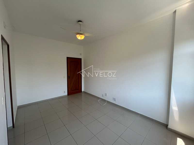 Apartamento à venda com 2 quartos, 58m² - Foto 5