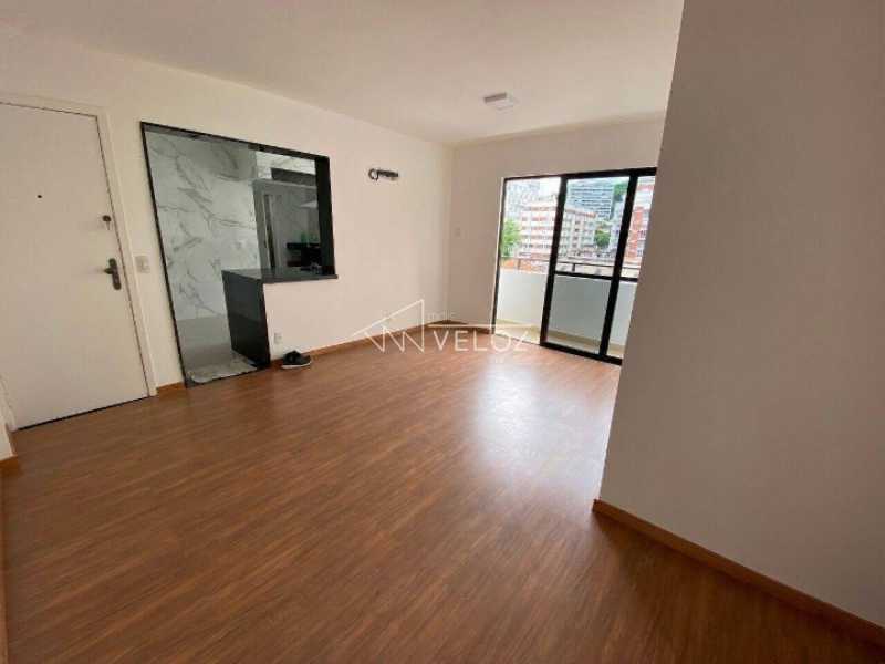 Apartamento à venda com 2 quartos, 75m² - Foto 11