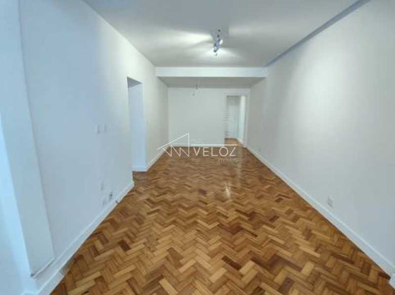 Apartamento à venda com 3 quartos, 106m² - Foto 2