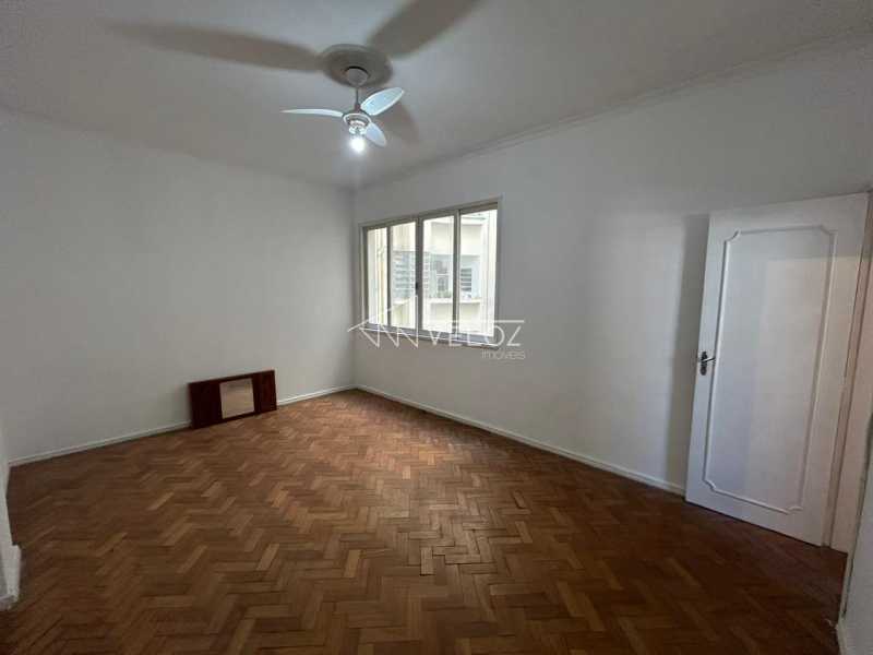 Apartamento à venda com 3 quartos, 95m² - Foto 2