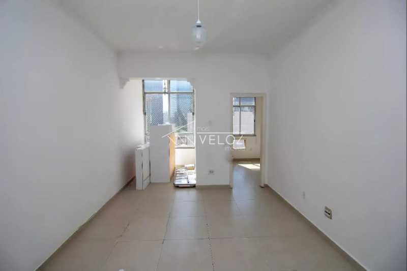 Apartamento à venda com 2 quartos, 63m² - Foto 2