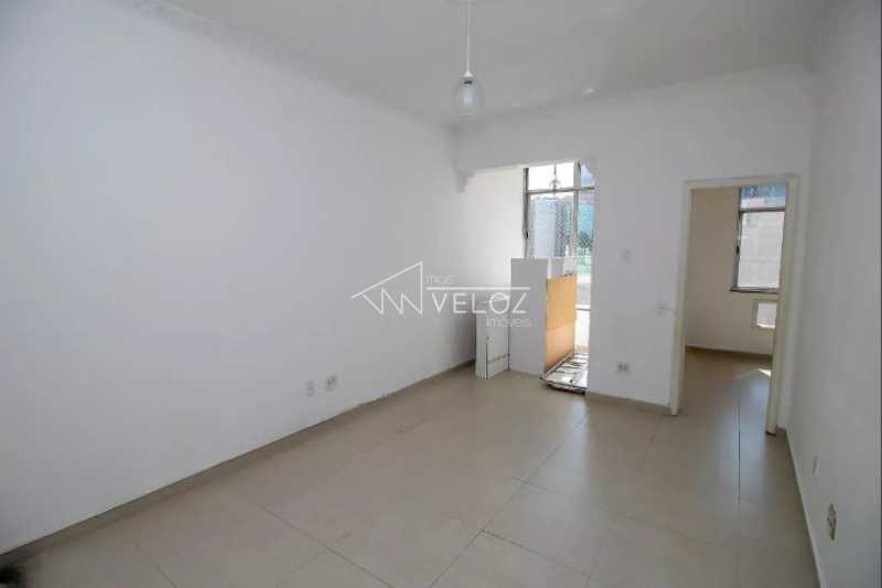 Apartamento à venda com 2 quartos, 63m² - Foto 4