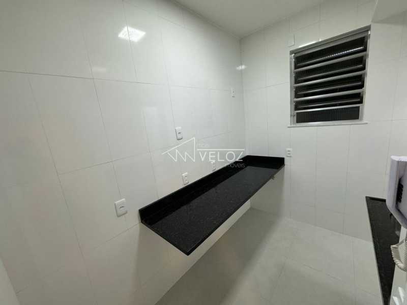 Apartamento à venda com 2 quartos, 70m² - Foto 7