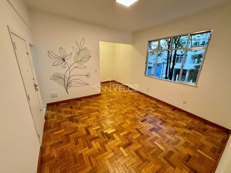 Apartamento à venda com 2 quartos, 70m² - Foto 11