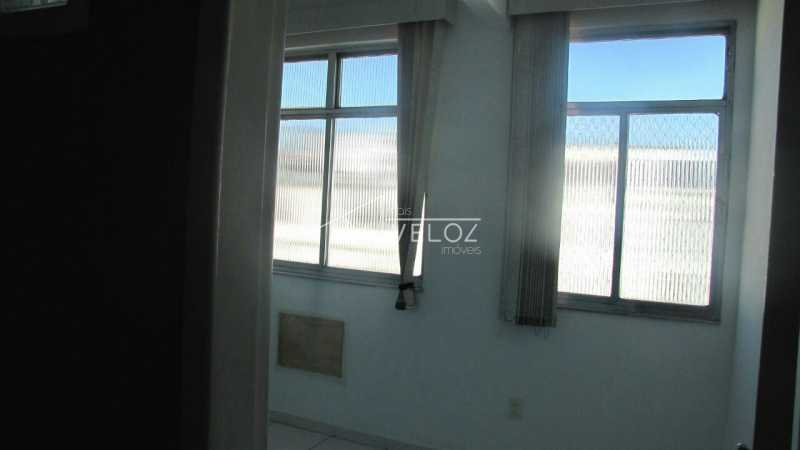 Apartamento à venda com 1 quarto, 33m² - Foto 2