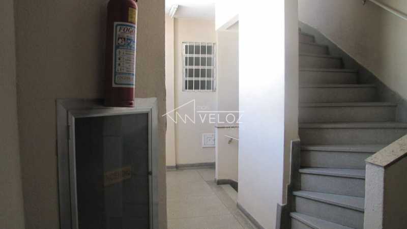 Apartamento à venda com 1 quarto, 33m² - Foto 10