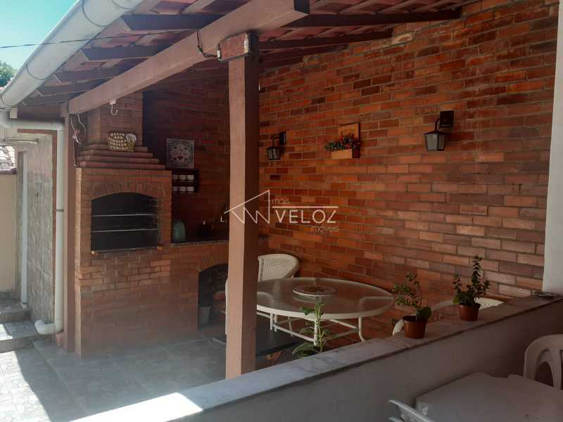 Casa à venda com 3 quartos, 80m² - Foto 1