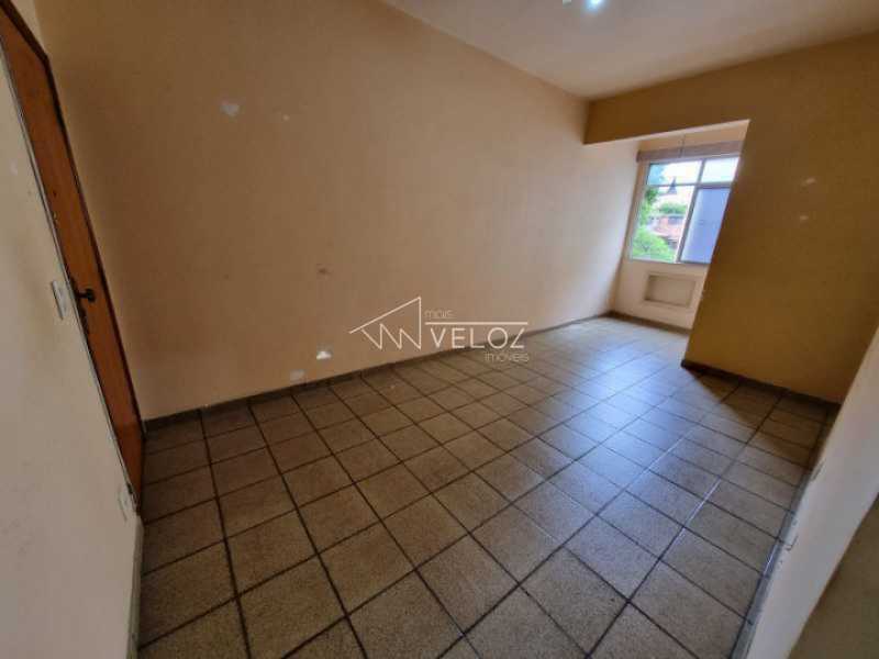 Apartamento à venda com 2 quartos, 65m² - Foto 1