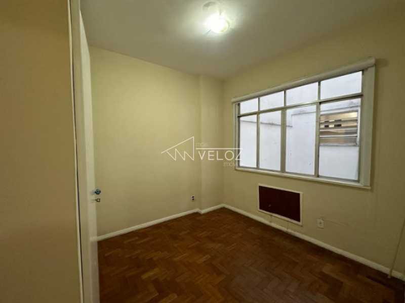 Apartamento à venda com 3 quartos, 130m² - Foto 4