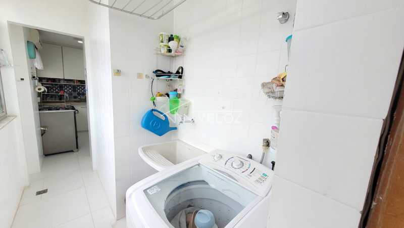 Apartamento à venda com 2 quartos, 75m² - Foto 24