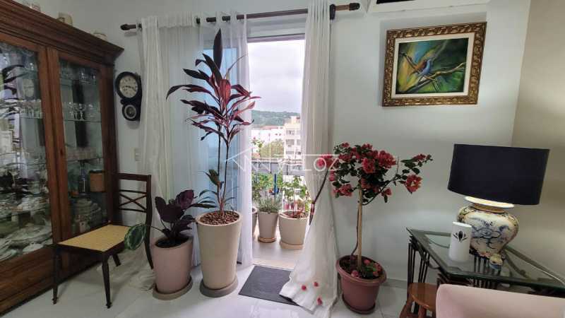 Apartamento à venda com 2 quartos, 75m² - Foto 5