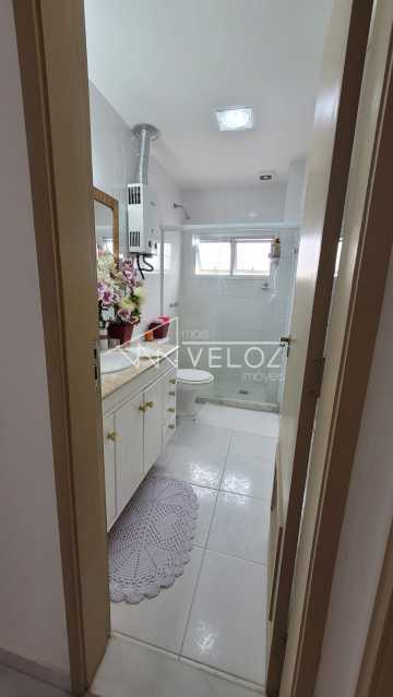 Apartamento à venda com 2 quartos, 75m² - Foto 13