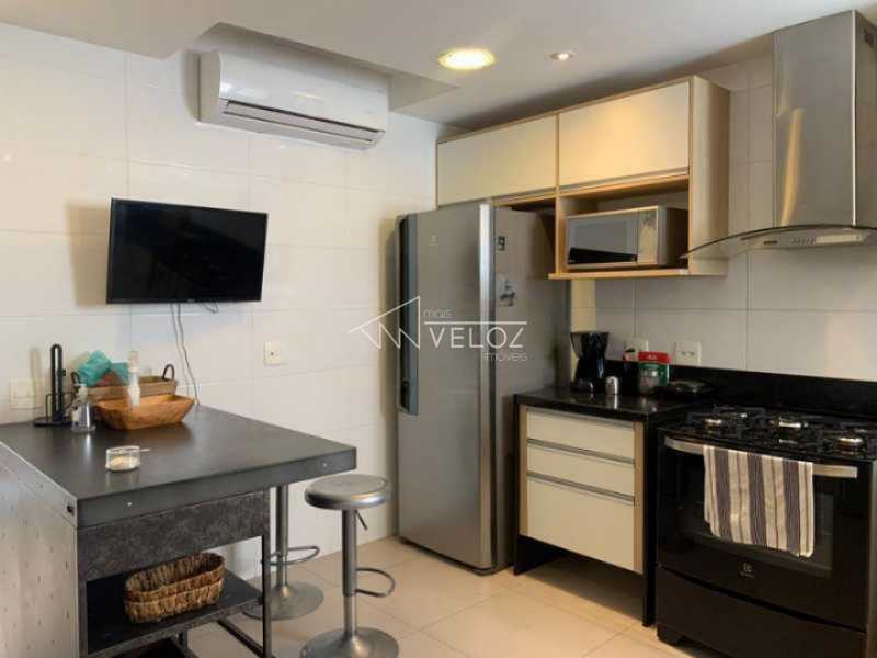 Apartamento à venda com 3 quartos, 140m² - Foto 3