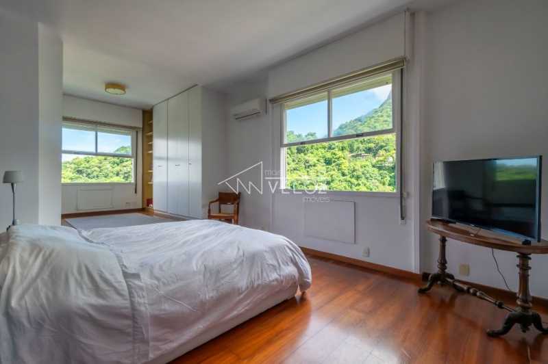 Apartamento à venda com 4 quartos, 199m² - Foto 14