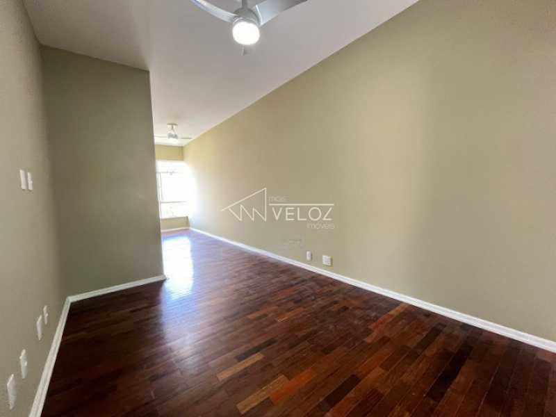 Apartamento à venda com 1 quarto, 60m² - Foto 3