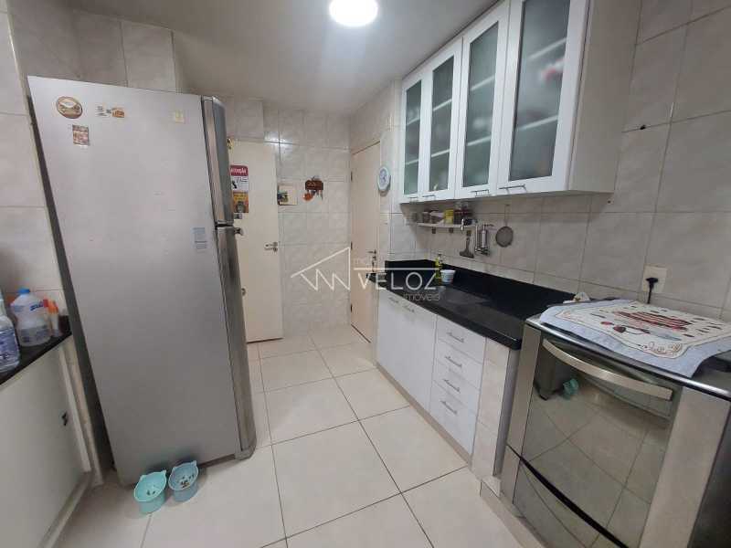 Apartamento à venda com 2 quartos, 70m² - Foto 13