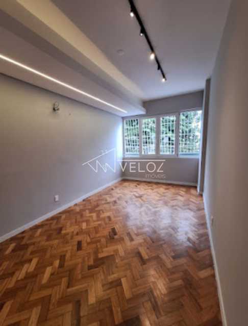 Apartamento à venda com 4 quartos, 90m² - Foto 2