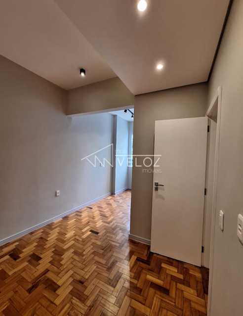 Apartamento à venda com 4 quartos, 90m² - Foto 9