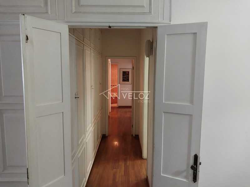 Apartamento à venda com 4 quartos, 206m² - Foto 6