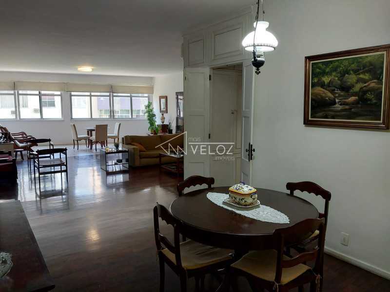 Apartamento à venda com 4 quartos, 206m² - Foto 1