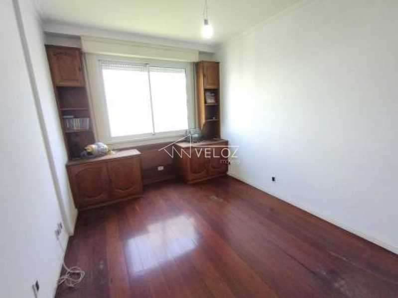 Apartamento à venda com 3 quartos, 159m² - Foto 4