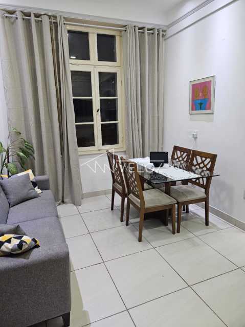 Apartamento à venda com 1 quarto, 43m² - Foto 9