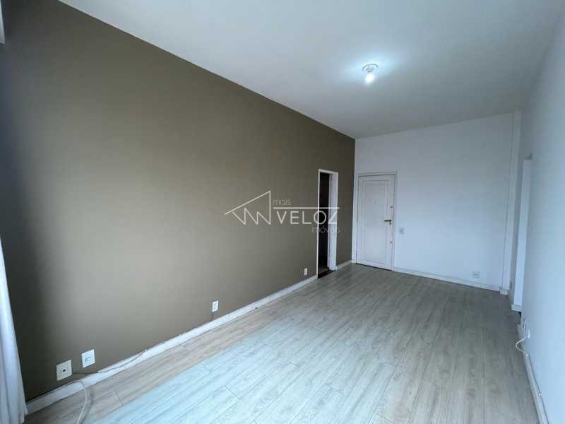 Apartamento à venda com 1 quarto, 55m² - Foto 4