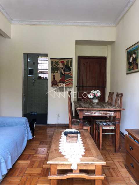 Apartamento à venda com 2 quartos, 62m² - Foto 2