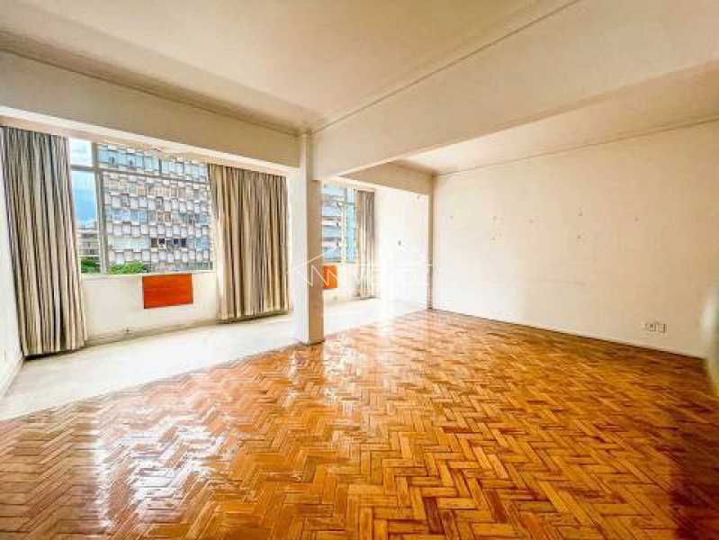 Apartamento à venda com 3 quartos, 171m² - Foto 2