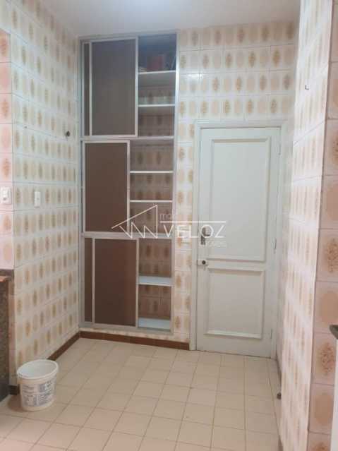 Apartamento à venda com 2 quartos, 70m² - Foto 2