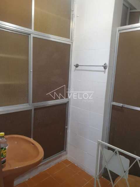 Apartamento à venda com 2 quartos, 70m² - Foto 4