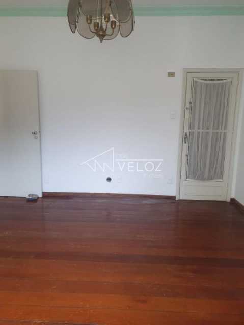 Apartamento à venda com 2 quartos, 70m² - Foto 7