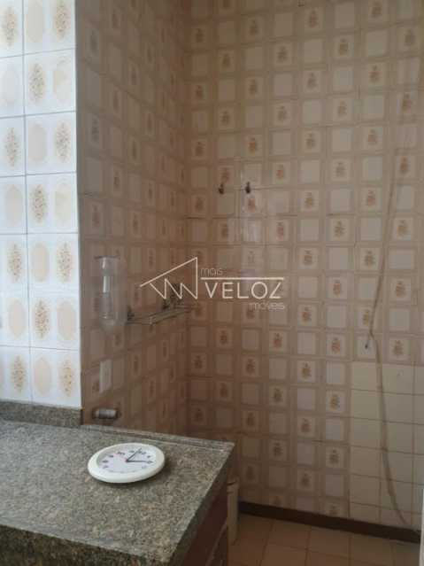 Apartamento à venda com 2 quartos, 70m² - Foto 19