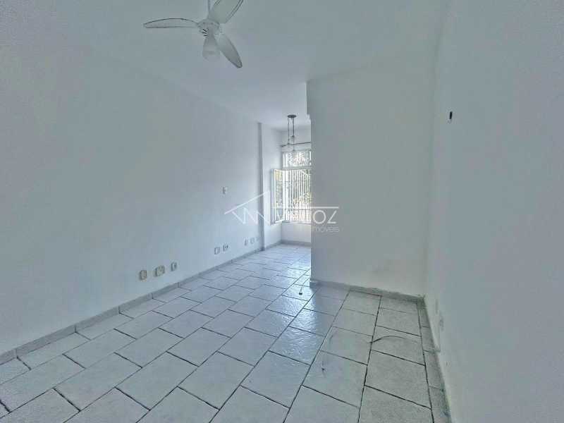 Apartamento à venda com 1 quarto, 45m² - Foto 1