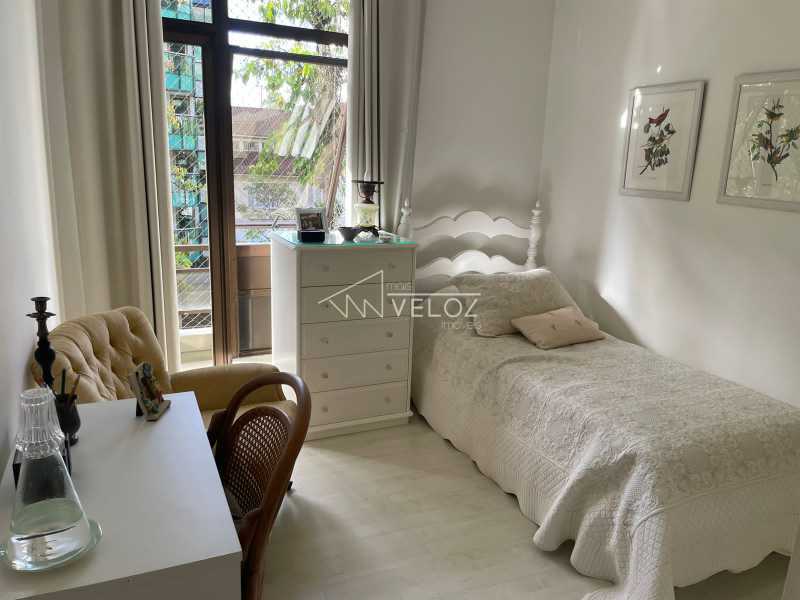 Apartamento à venda com 4 quartos, 151m² - Foto 17