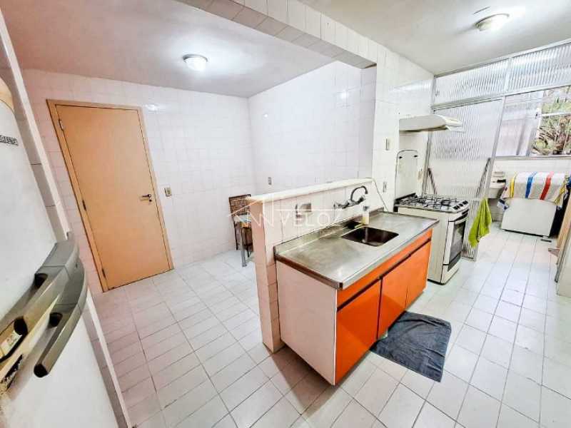 Apartamento à venda com 3 quartos, 130m² - Foto 9