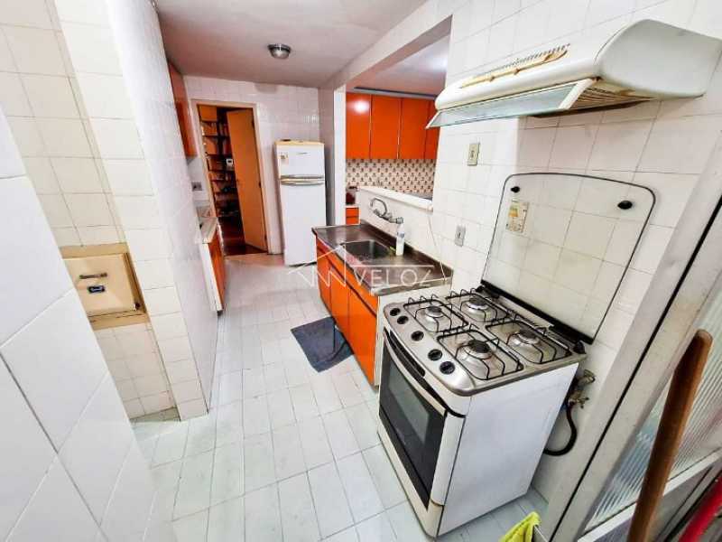 Apartamento à venda com 3 quartos, 130m² - Foto 8