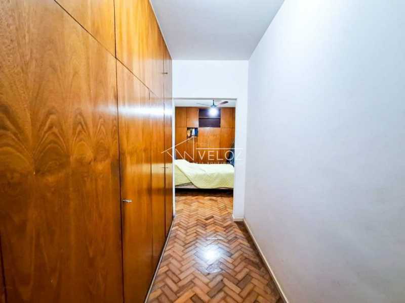 Apartamento à venda com 3 quartos, 130m² - Foto 10