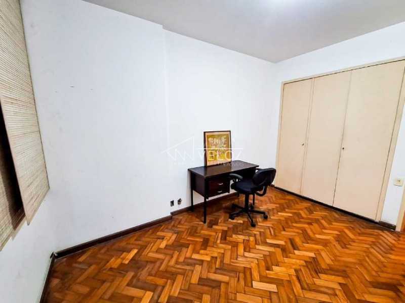 Apartamento à venda com 3 quartos, 130m² - Foto 14