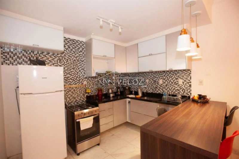 Apartamento à venda com 2 quartos, 63m² - Foto 1