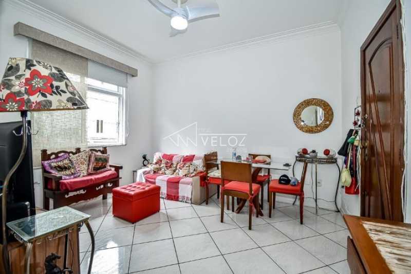 Apartamento à venda com 2 quartos, 67m² - Foto 4