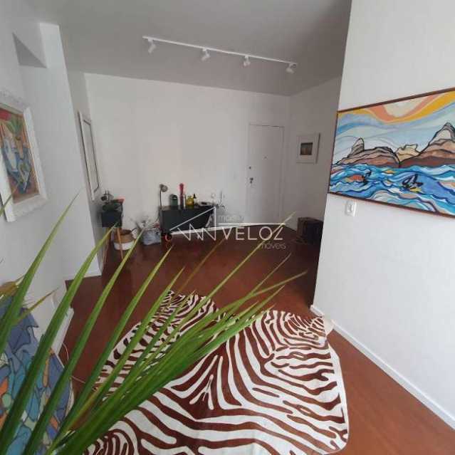 Apartamento à venda com 2 quartos, 70m² - Foto 7