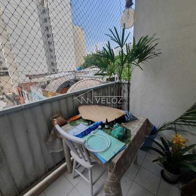 Apartamento à venda com 2 quartos, 70m² - Foto 9