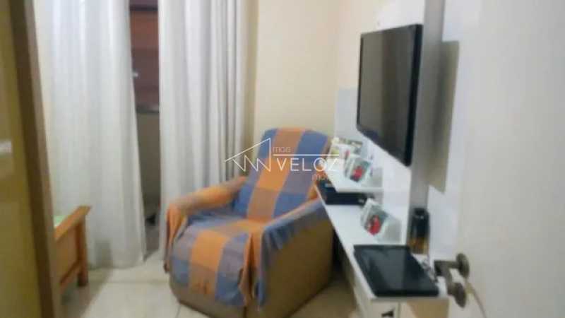 Apartamento à venda com 2 quartos, 75m² - Foto 4