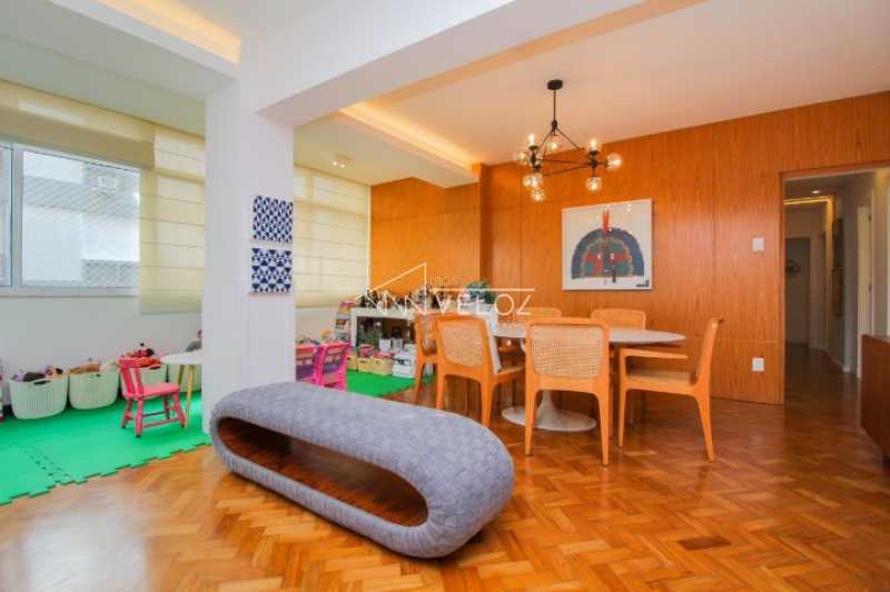 Apartamento à venda com 4 quartos, 168m² - Foto 1